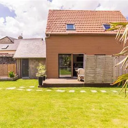 Maison Charmante A Avec Piscine Partagee * Pontorson